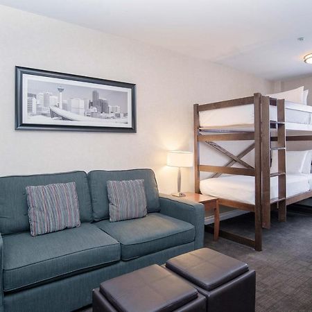 Sandman Hotel & Suites Calgary West Dış mekan fotoğraf