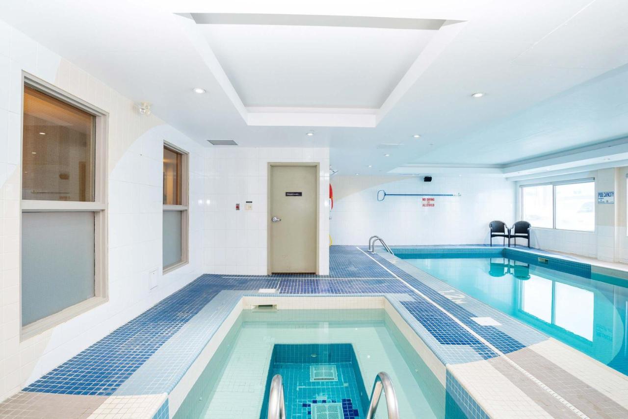 Sandman Hotel & Suites Calgary West Dış mekan fotoğraf