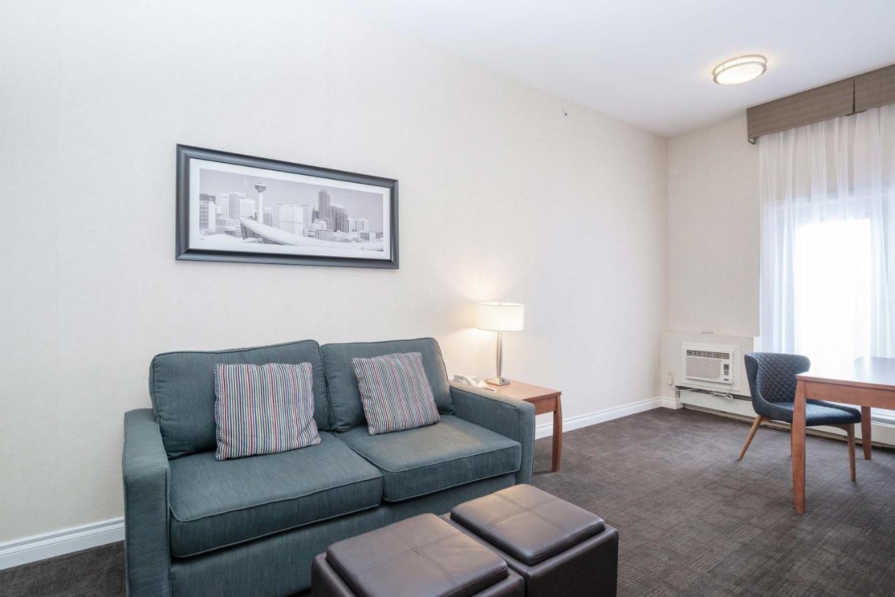 Sandman Hotel & Suites Calgary West Dış mekan fotoğraf