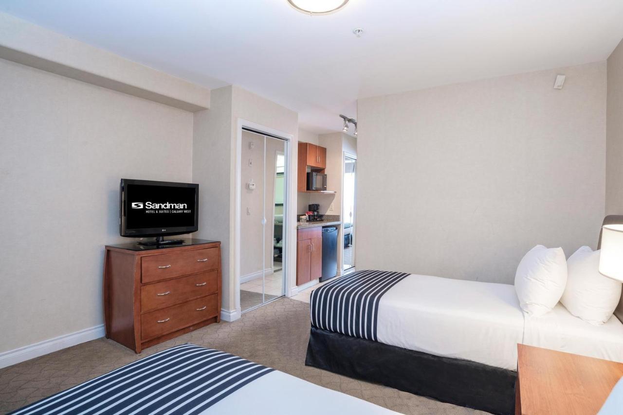 Sandman Hotel & Suites Calgary West Dış mekan fotoğraf