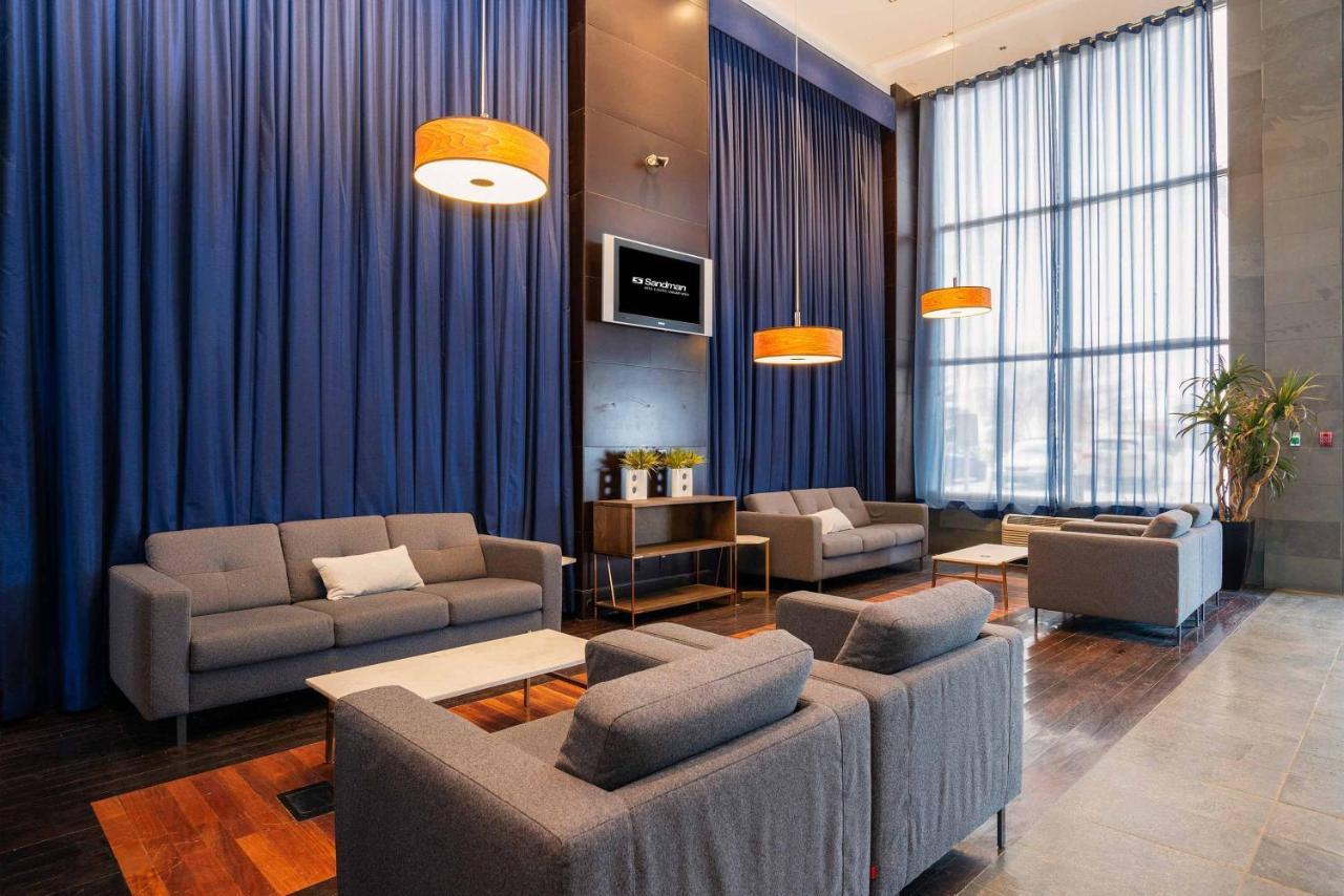 Sandman Hotel & Suites Calgary West Dış mekan fotoğraf