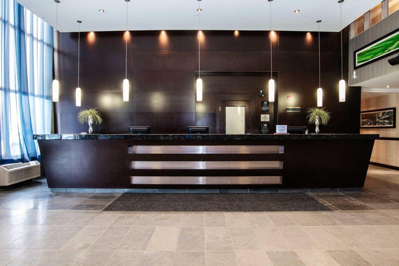 Sandman Hotel & Suites Calgary West Dış mekan fotoğraf
