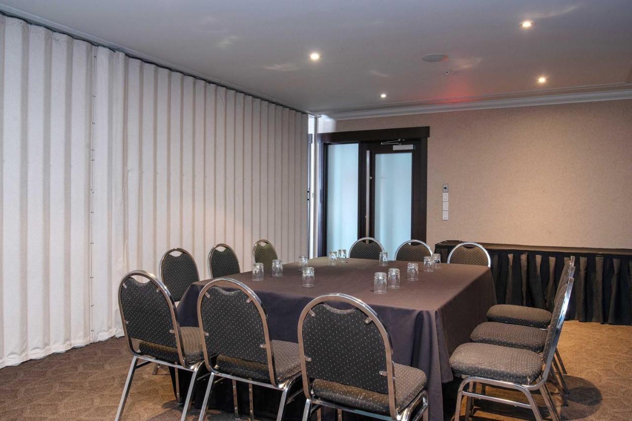Sandman Hotel & Suites Calgary West Dış mekan fotoğraf