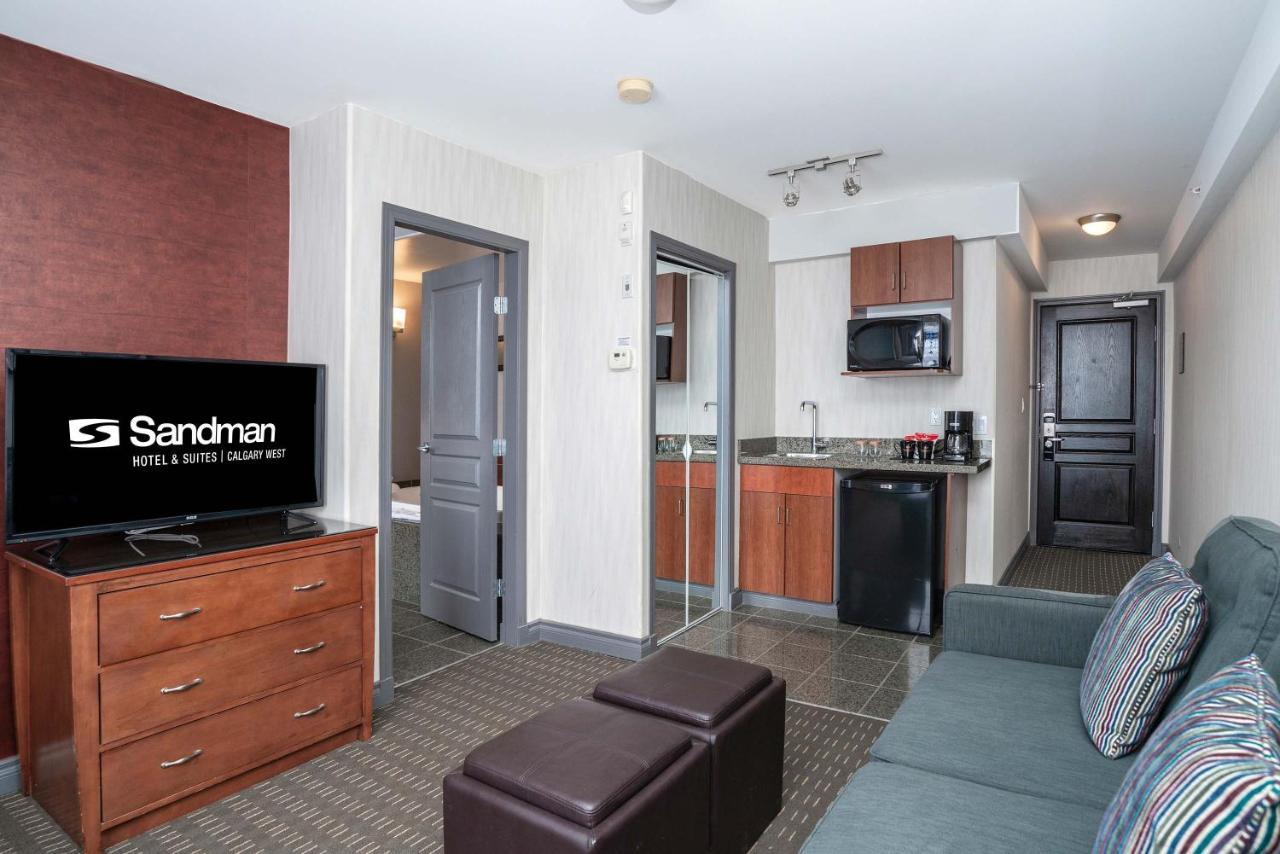 Sandman Hotel & Suites Calgary West Dış mekan fotoğraf
