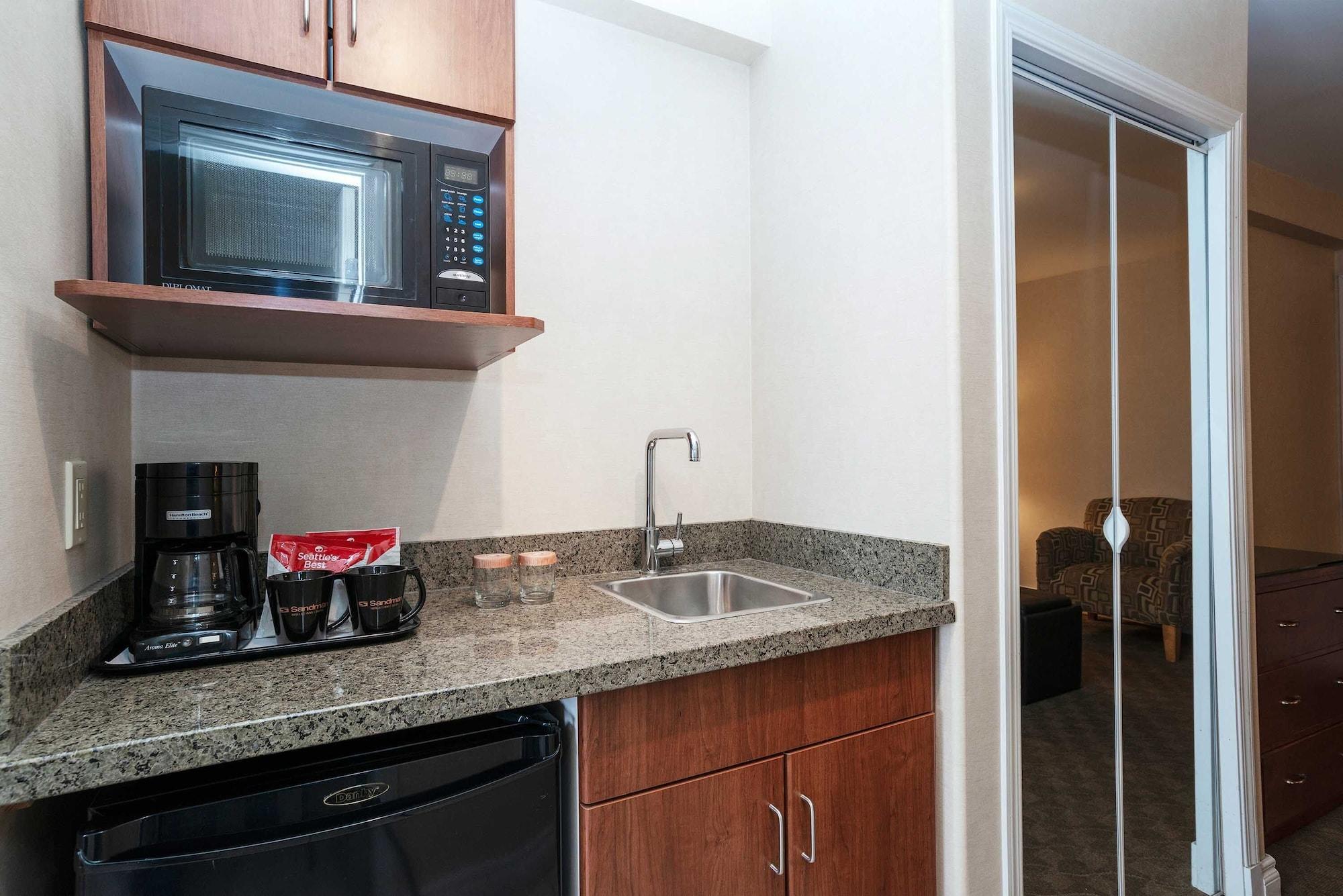 Sandman Hotel & Suites Calgary West Dış mekan fotoğraf