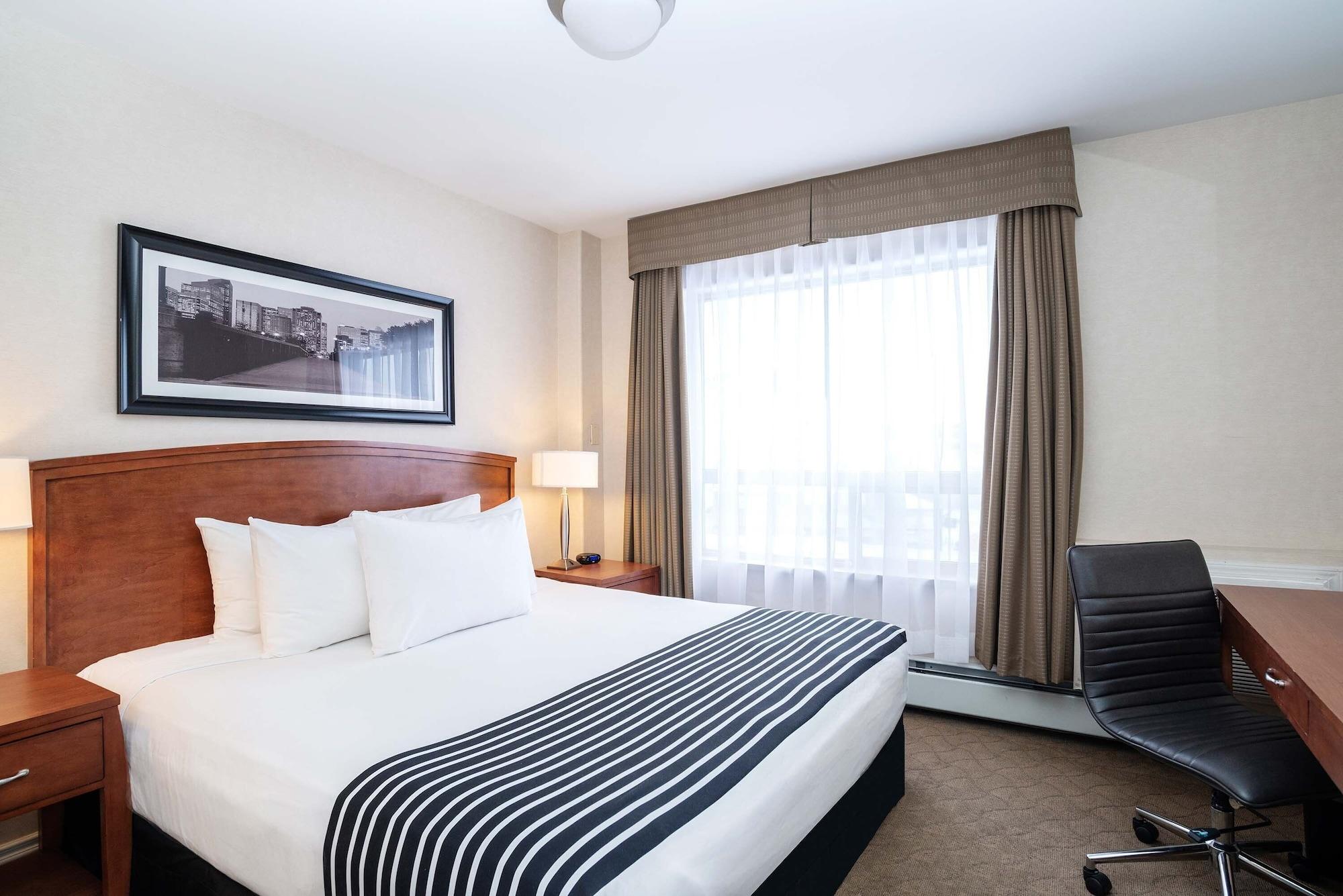 Sandman Hotel & Suites Calgary West Dış mekan fotoğraf