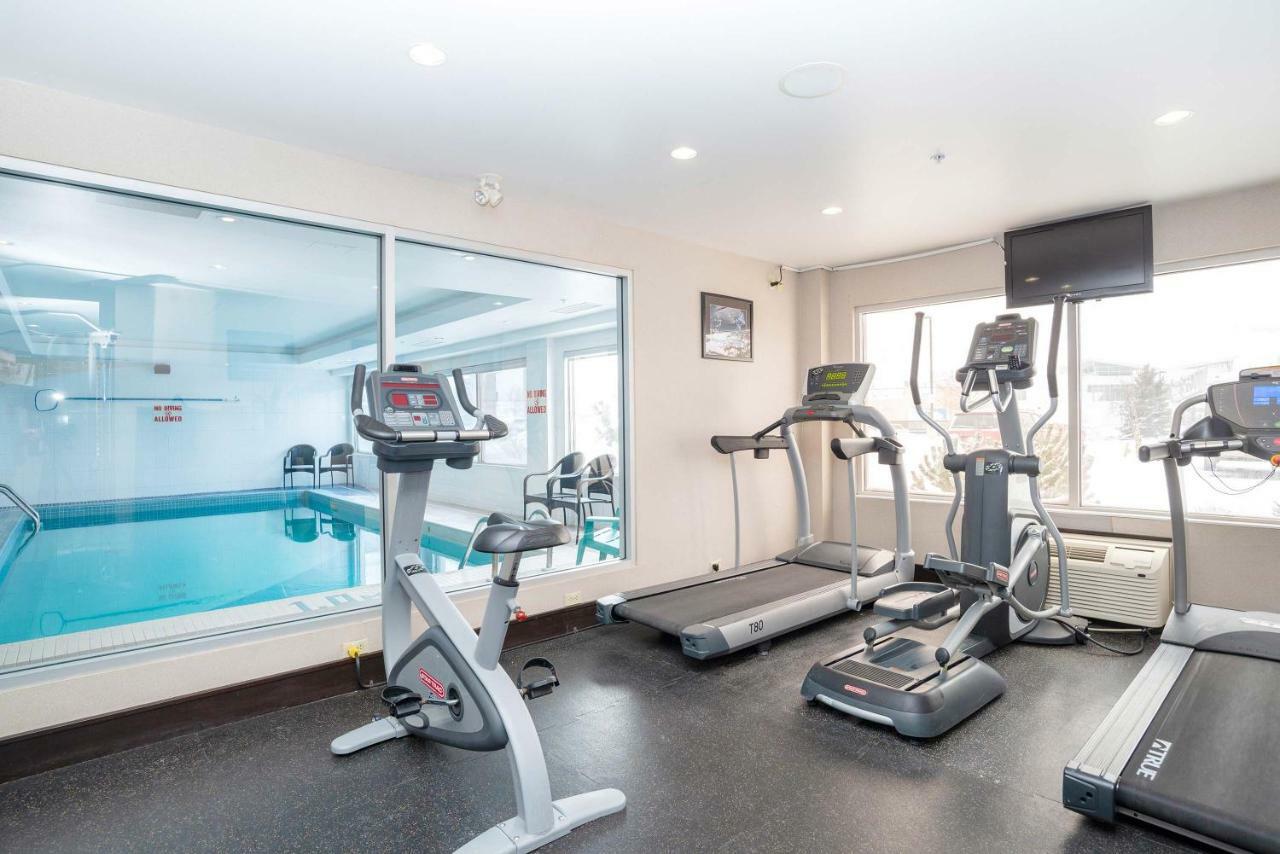 Sandman Hotel & Suites Calgary West Dış mekan fotoğraf